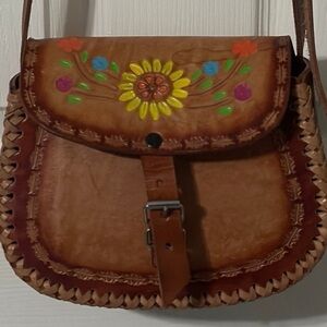 VINTAGE 70’s BROWN LEATHER HAND TOOLED FLOWER AZTEC CROSSBODY PURSE